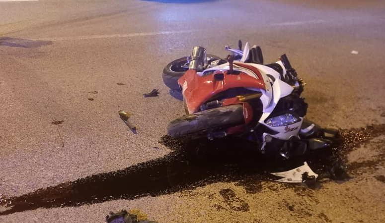 Adıyaman’da otomobil ile motosikletin çarpışması sonucu 1 kişi yaralandı.