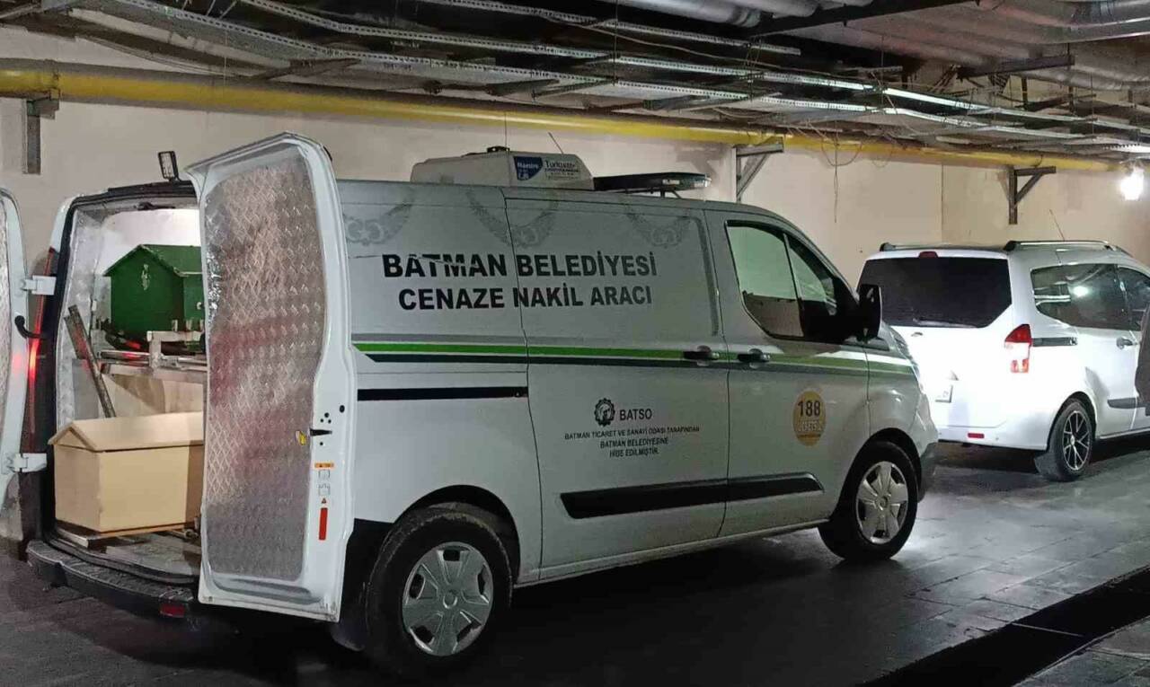 Batman’da otomobilin çarptığı 1 yaşındaki çocuk hayatını kaybetti.