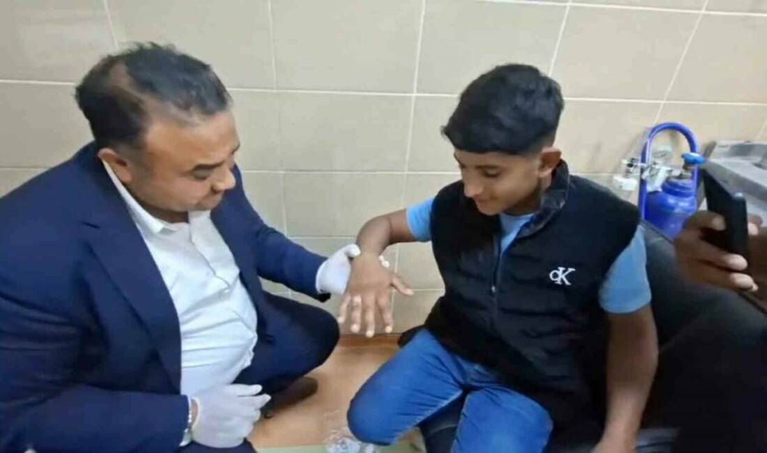 Şanlıurfa’nın Akçakale ilçesinde bütün ekipler göreve gidince parmağına yüzük sıkışan
