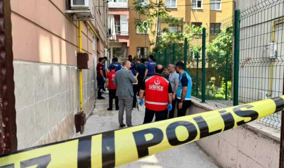 Siirt’te bayram hazırlığı nedeni ile pencereyi temizlemek isterken 5’inci kattan