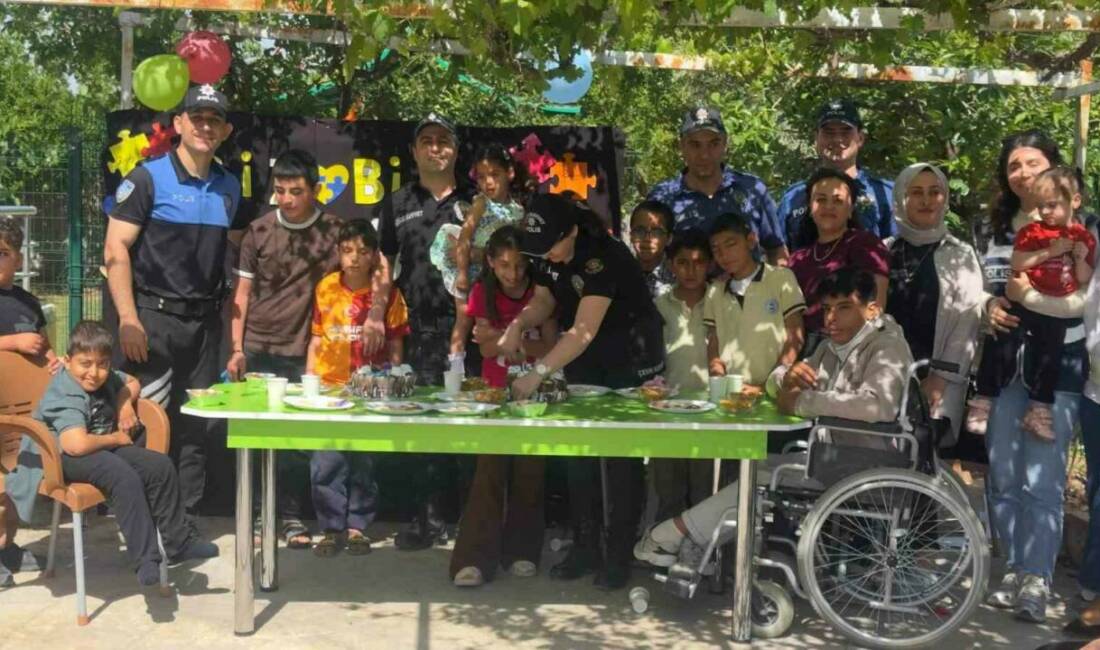 Şanlıurfa’nın Ceylanpınar ilçesinde Toplum Destekli Polislik (TDP) Büro Amirliği ekipleri,