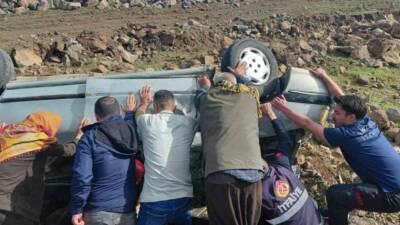 Şanlıurfa-Diyarbakır karayolunda meydana gelen trafik kazasında bir kişi yaralanarak hastaneye