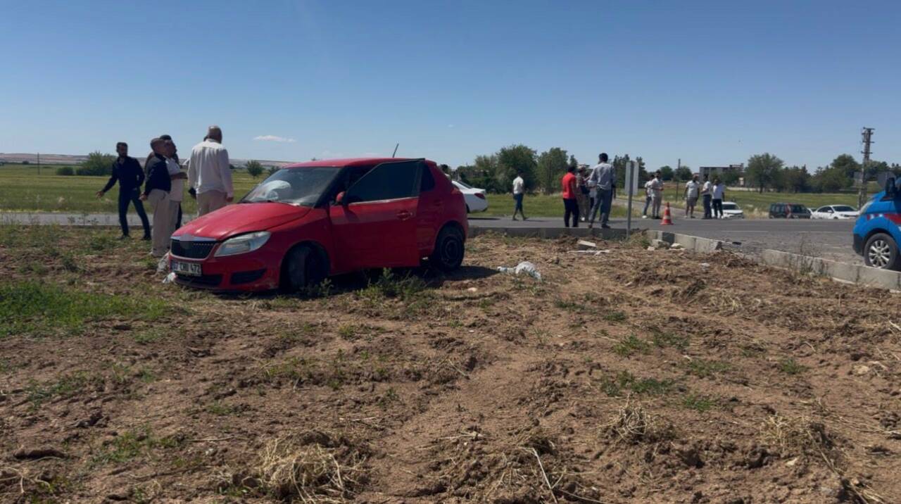 Şanlıurfa’nın Suruç ilçesi çevreyolunda meydana gelen trafik kazasında 2 kişi