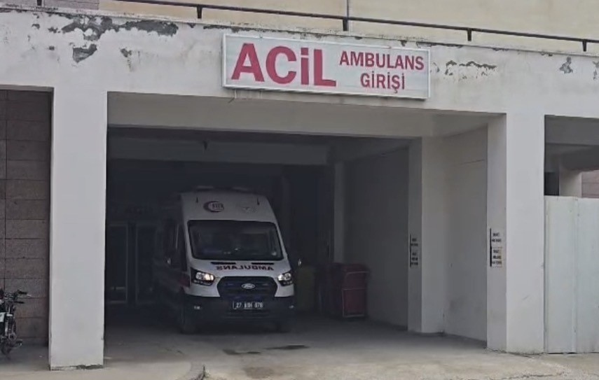 Gaziantep’in İslahiye ilçesinde serinlemek için arkadaşlarıyla birlikte dereye giren 16