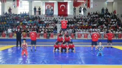 Siirt’te 19 Mayıs Atatürk’ü Anma, Gençlik ve Spor Bayramı kutlandı.