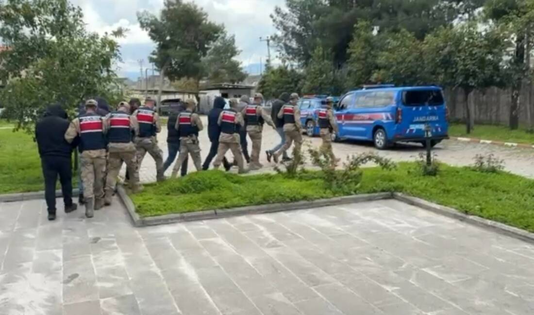 Şırnak’ın Uludere ilçesinde jandarma ekipleri tarafından uyuşturucu satıcılarına ve kullanıcılarına