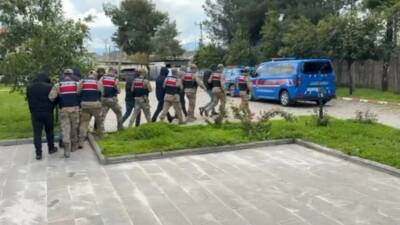 Şırnak’ın Uludere ilçesinde jandarma ekipleri tarafından uyuşturucu satıcılarına ve kullanıcılarına