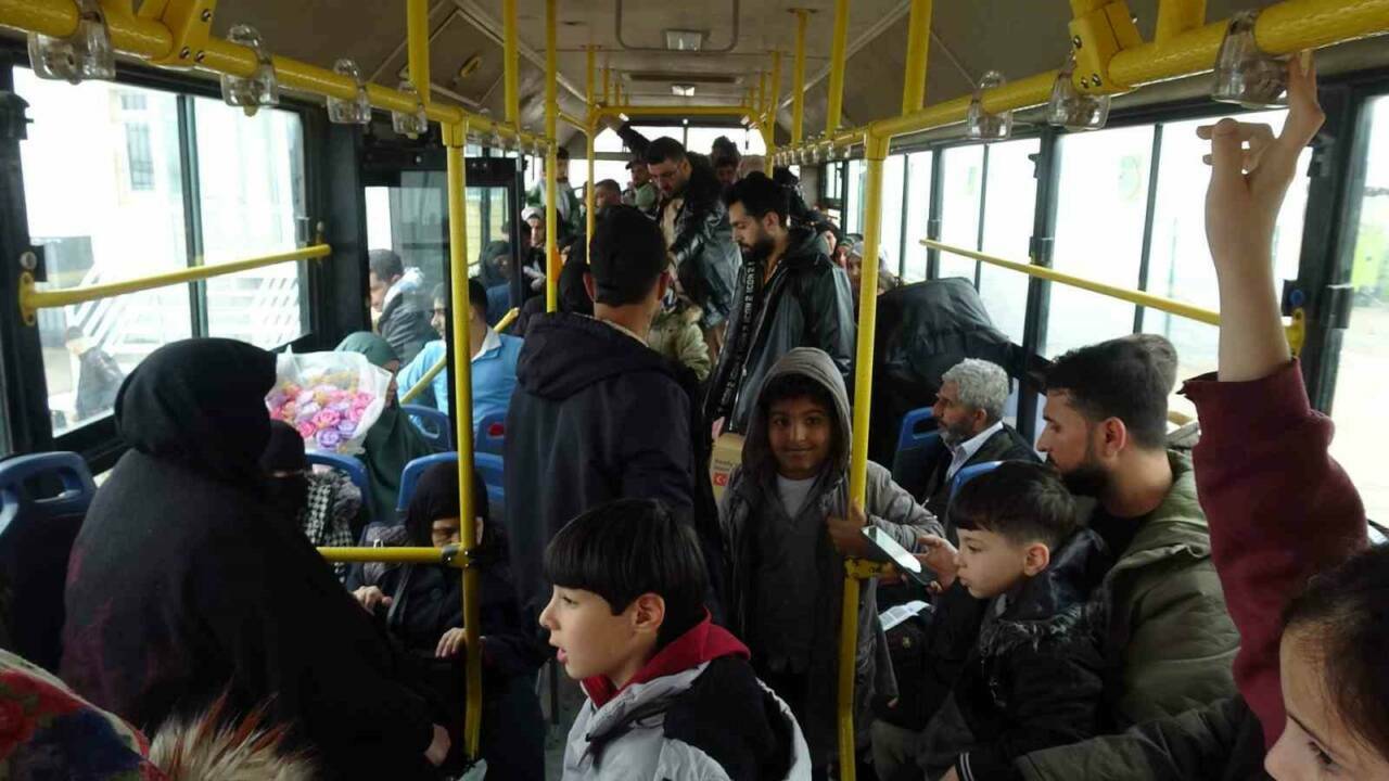 Kilis' teki Öncüpınar Gümrük Kapısı'nda, gönüllü geri dönüş süreci hızlandı