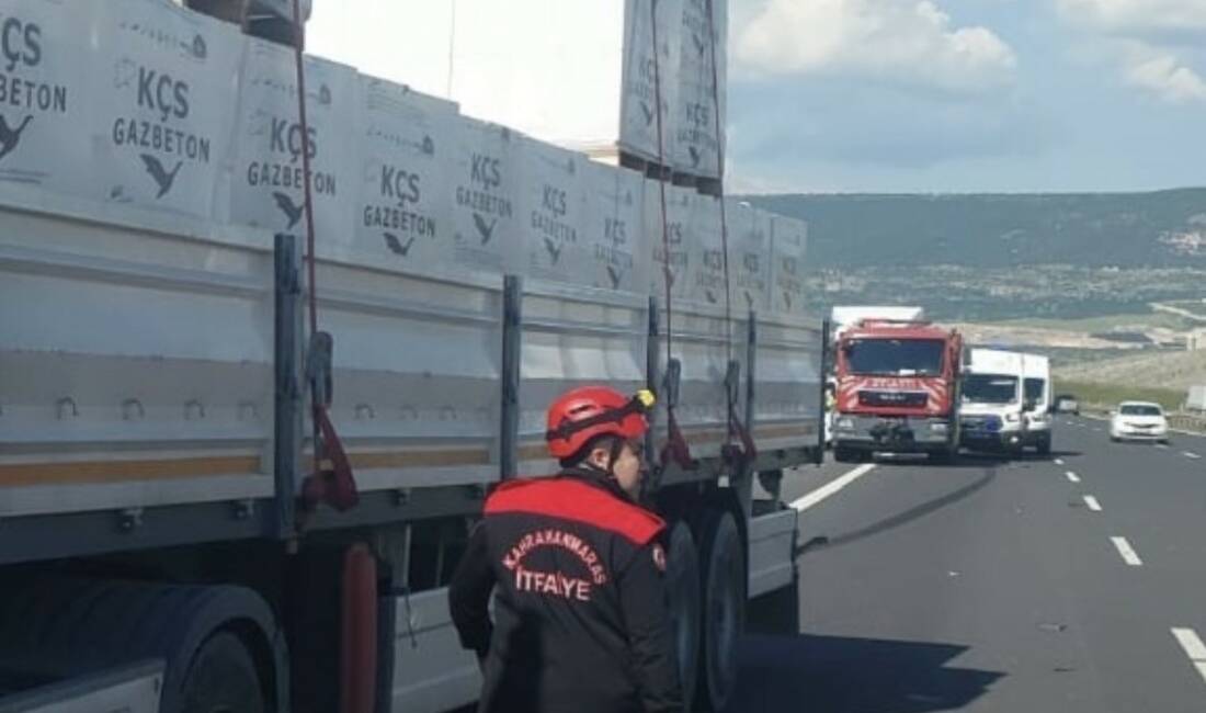 Tarsus-Adana-Gaziantep (TAG) Otoyolu’nda bozulan tıra yardım etmek isteyen kişilere başka
