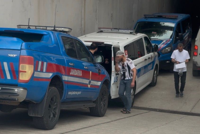 Gaziantep’te bindiği taksi şoförünü rehin alarak polisle çatışan Semih Çalışkan