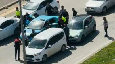 Gaziantep'te bir şahıs ve kız arkadaşı, taksici rehin alarak polisle