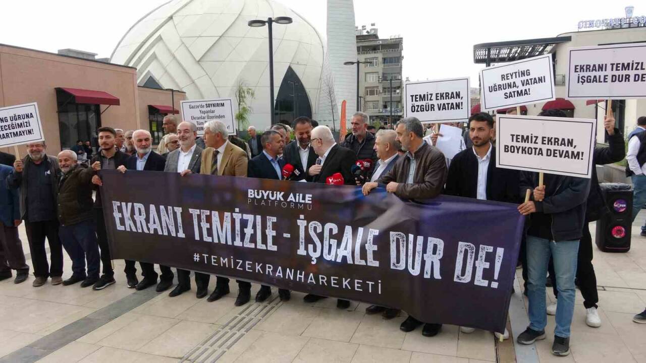 Temiz Ekran Hareketi, Adıyaman’da düzenlediği basın açıklamasında, dijital ve konvansiyonel