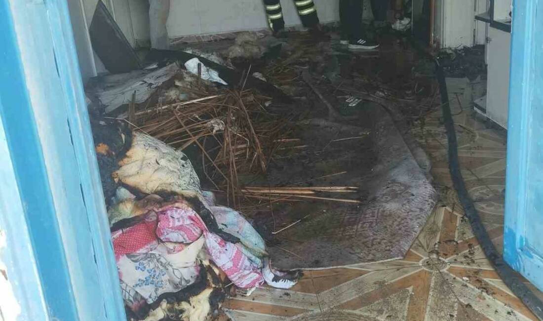 Şanlıurfa’nın Birecik ilçesinde elektrik kontağından çıktığı iddia edilen yangında bir