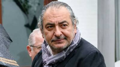 Gazeteci, haber sunucusu ve televizyon programcısı Reha Muhtar, tedavi gördüğü