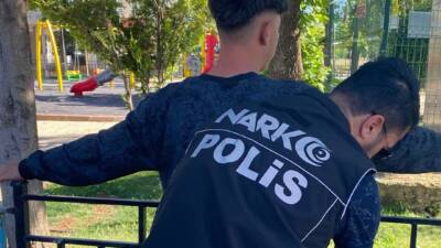 Adıyaman İl Emniyet Müdürlüğü ekiplerince gerçekleştirilen operasyonlarda çeşitli suçlardan aranan