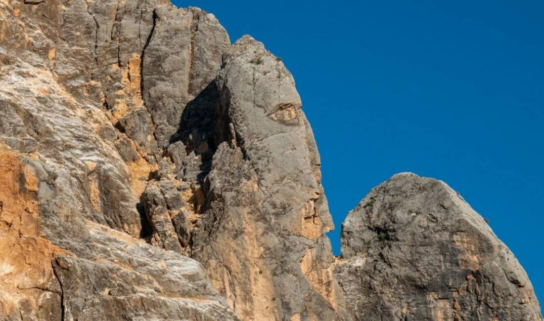 Adıyaman'ın tarihi hazinelerinden Arsemia Ören Yeri'nde çekilen bir fotoğraf, son