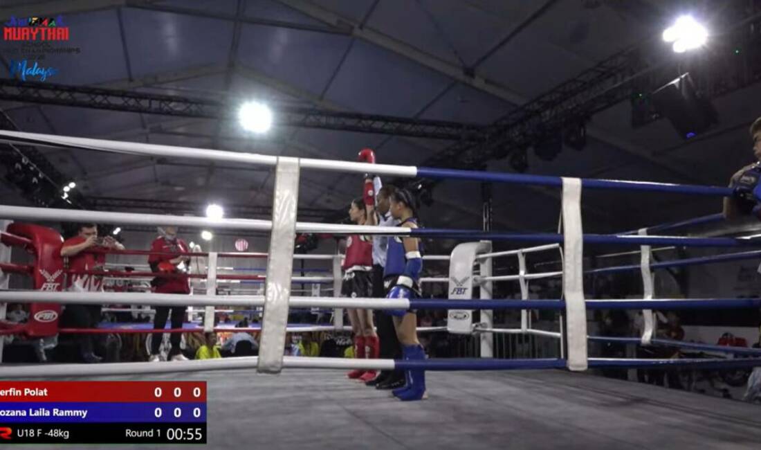 Malezya’da düzenlenen 2026 Dünya Okul Sporları Muaythai Şampiyonası’nda mücadele eden