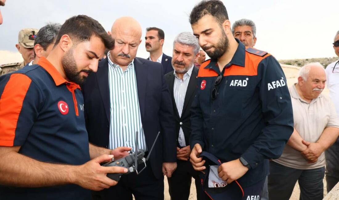 Vali Küçük Kızılin’deki Arama Çalışmalarını Yerinde İnceledi Adıyaman Valisi Abdullah Küçük, Besni ilçesine bağlı Kızılin Köyü Tarihi