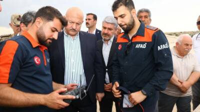Vali Küçük Kızılin’deki Arama Çalışmalarını Yerinde İnceledi Adıyaman Valisi Abdullah Küçük, Besni ilçesine bağlı Kızılin Köyü Tarihi