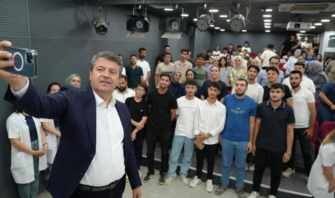 Adıyaman Belediyesi Kültür ve Eğitim Merkezi’nde eğitim gören öğrenciler, YKS