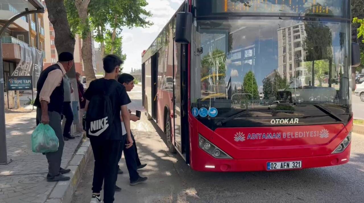 Adıyaman Belediyesi, hafta sonu gerçekleştirilecek Yükseköğretim Kurumları Sınavı’na (YKS) girecek