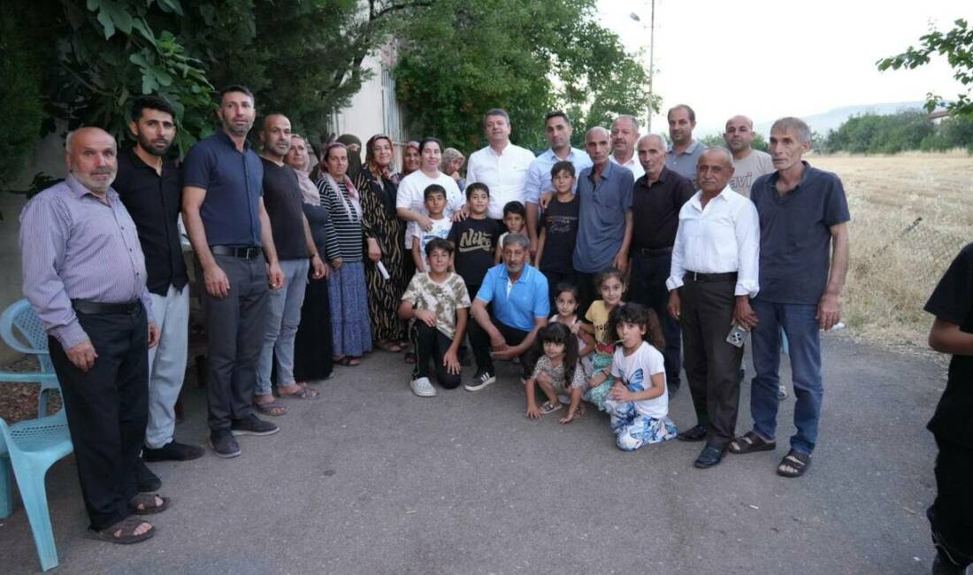 Adıyaman Belediye Başkanı Abdurrahman Tutdere, Siteler Mahallesi’nde vatandaşlarla bir araya