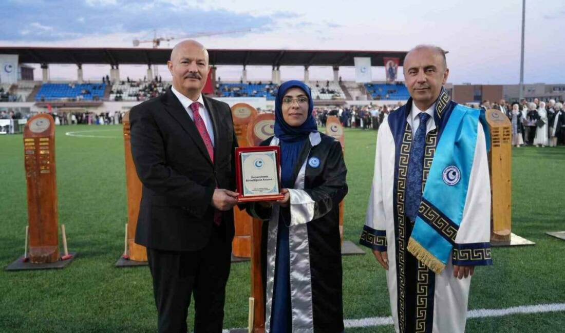 Adıyaman Üniversitesi’nde 2025-2026 akademik yılı mezuniyet töreninde 3 bin 517