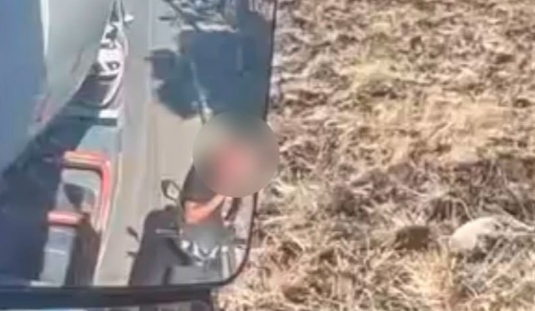 Adıyaman’da, bir şahıs motosiklette sürdüğü esnada madde kullanarak ilerledi.
