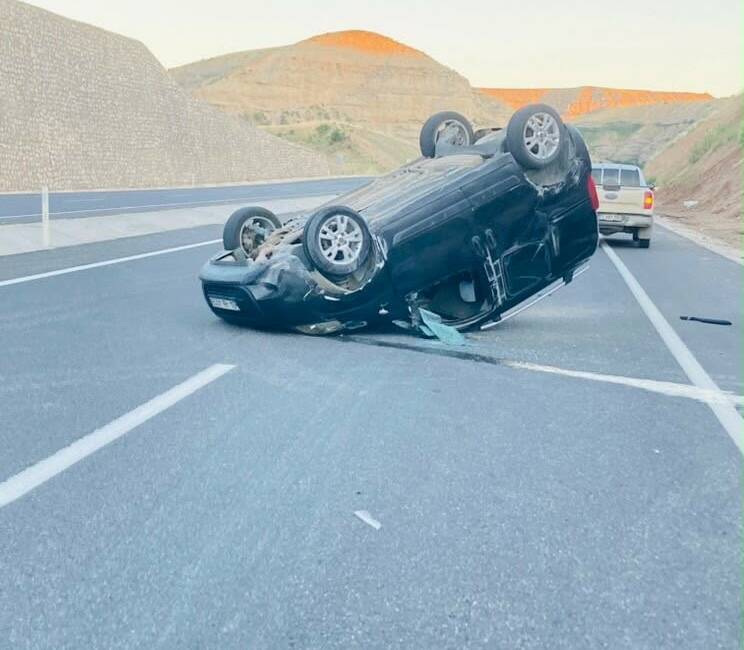 Adıyaman’da Otomobil takla attı: 2 yaralı Adıyaman’da kontrolden çıkan bir otomobilin takla atması sonucu sürücü ve