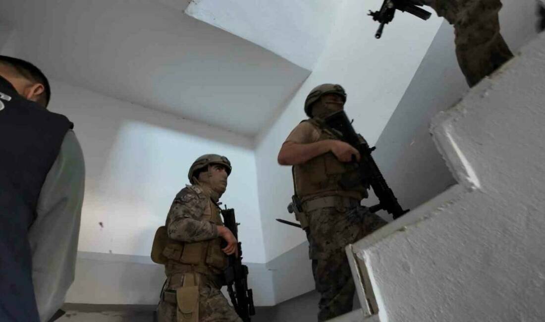 Adıyaman’da polis ekiplerince sosyal medya platformlarında silah teşhiri ve silah