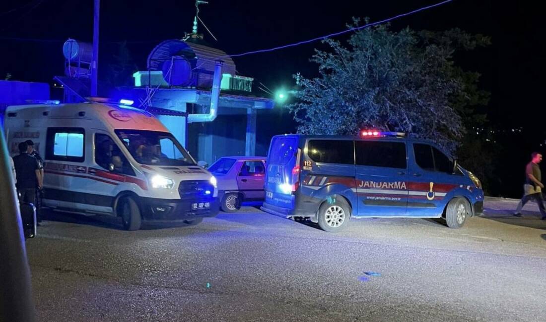 Adıyaman’da iki grup arasında çıkan silahlı kavgada 1 kişi yaralandı.