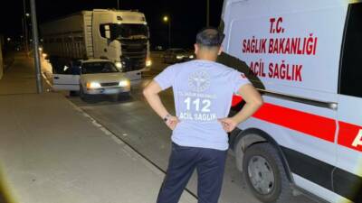 Adıyaman’da yerde hareketsiz bir şekilde yatan sürücü ekipleri harekete geçirdi.