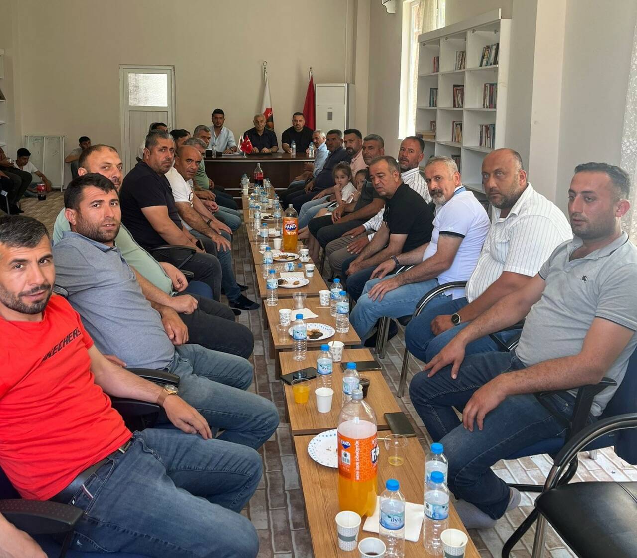 Doğal yaşamın, ormanların ve zeytinlik alanlarının korunması amacıyla faaliyet gösteren