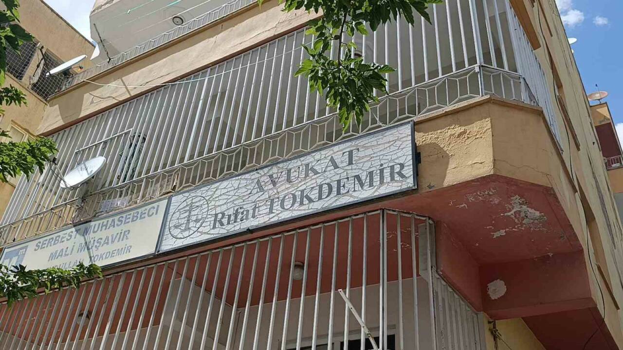 Şanlıurfa’da aynı büroda avukatlık ve mali müşavirlik yapan iki kardeşe