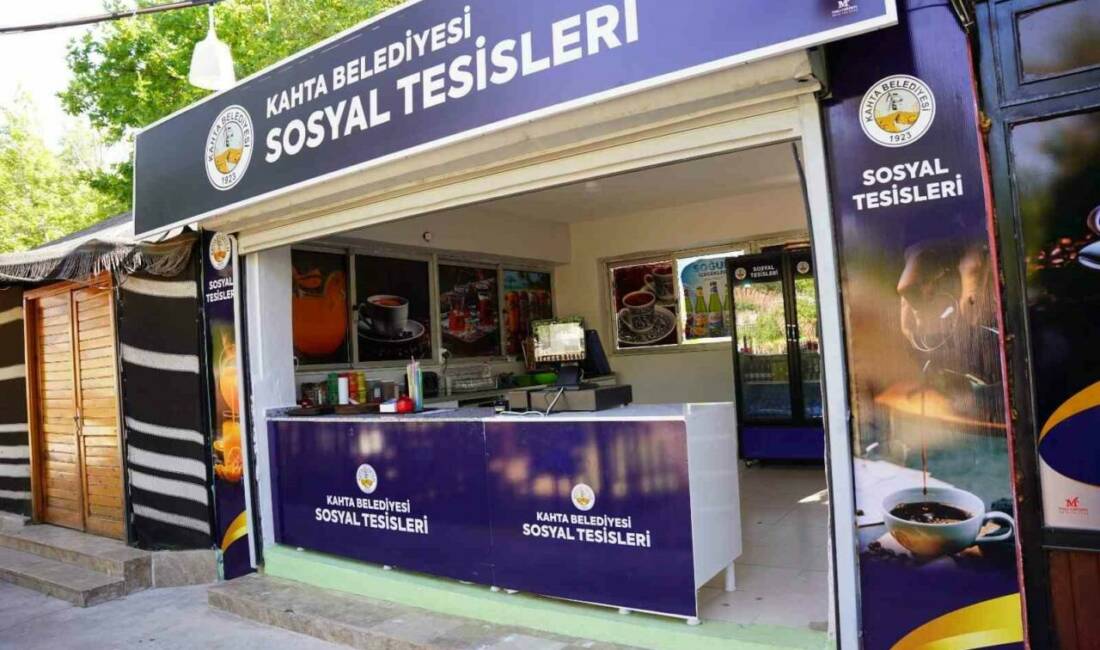 Başkan Hallaç: “Parklarımızda yeni dönem başlıyor” Adıyaman Kâhta Belediye Başkanı Mehmet Can Halllaç, seçim döneminde vatandaşlara