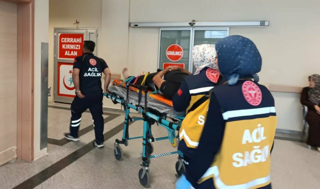 Adıyaman’da, sürücüsünün direksiyon hakimiyetini kaybettiği kamyonun devrilmesi sonucu 1 kişi