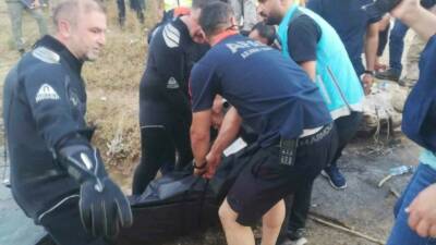 Siirt’te Ilısu Baraj Gölü Botan Köprüsü mevkiinde suya kapılarak kaybolan