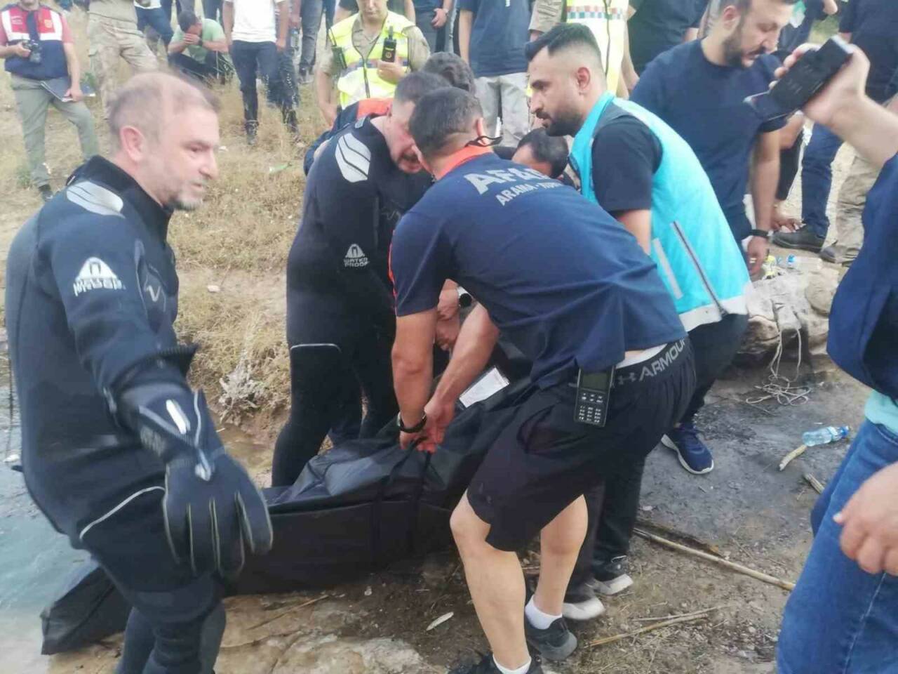 Siirt’te Ilısu Baraj Gölü Botan Köprüsü mevkiinde suya kapılarak kaybolan