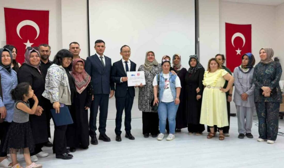 Çin Halk Cumhuriyeti Ankara Büyükelçisi Jiang Xuebin, dezavantajlı depremzede vatandaşlara