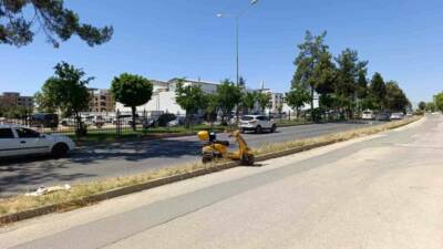 Adıyaman’da sürücüsünün direksiyon hakimiyetini kaybettiği elektrikli motosikletin devrilmesi sonucu meydana