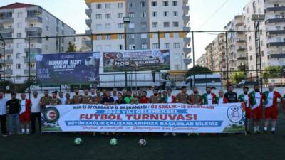 Diyarbakır’da sendika üyelerinin geleneksel futbol turnuvası başladı.