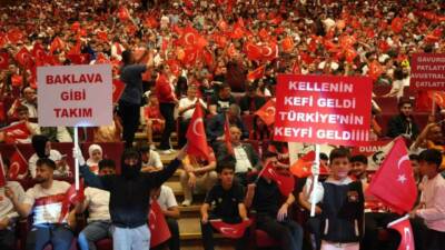 Şahinbey Belediyesi, sabah namazının ardından vatandaşları bir araya getirerek A