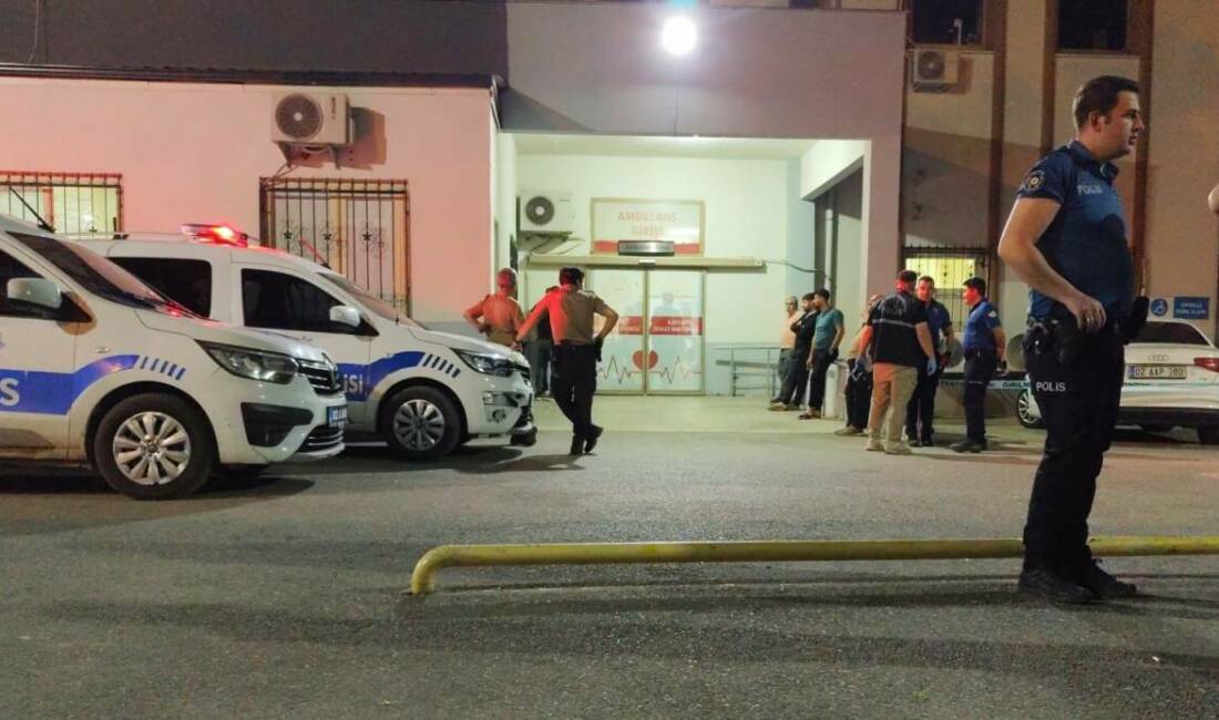 Adıyaman’ın Kahta ilçesinde bir kişi eniştesini silahla vurarak yaraladı.
