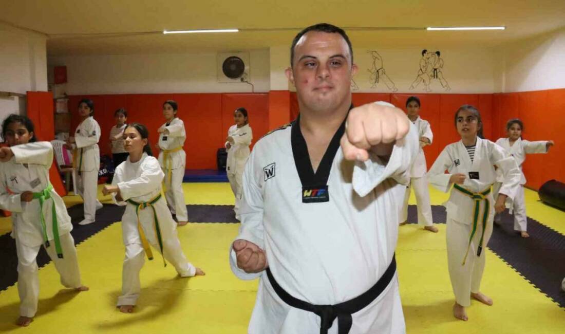 Koyu bir Fenerbahçe hayranı olan down sendromlu İbrahim Halil Aslan,
