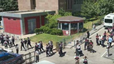 Gaziantep İl Jandarma Komutanlığı ekiplerince, yüksek kazanç vaadiyle vatandaşları dolandırdığı