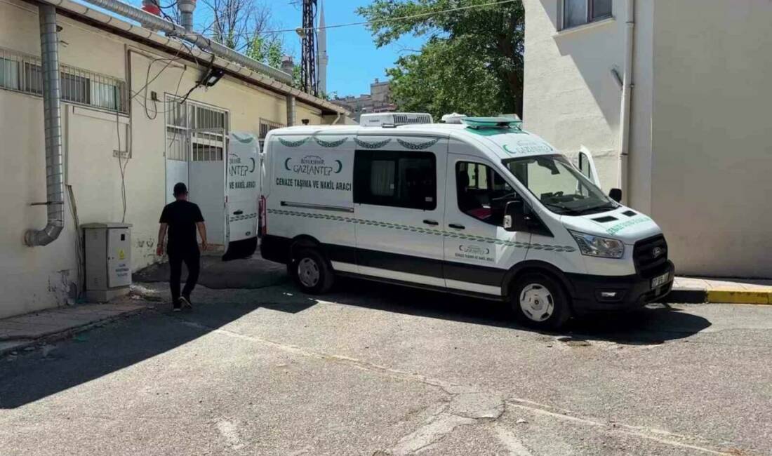 Gaziantep’te tartıştığı 17 yaşındaki oğlu tarafından pompalı tüfekle vurulan 43