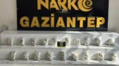 Gaziantep’te polis ekiplerince yapılan operasyon 22 kilo 850 gram uyuşturucu