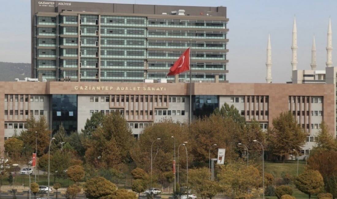 Gaziantep’te 8 yıl önce işlenen cinayette sanıktan şok savunma: “Bana iftira atılıyor” Gaziantep’te 8 yıl önce aracının içinde öldürülen Esat Sönmez ile