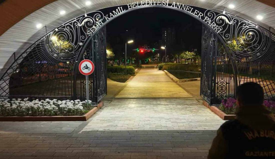 Gaziantep’te parklarda ’huzur’ denetimi: 83 sürücüye 732 bin TL ceza Gaziantep’te yapılan huzurlu parklar uygulamasında çeşitli kuralları ihlal ettiği tespit