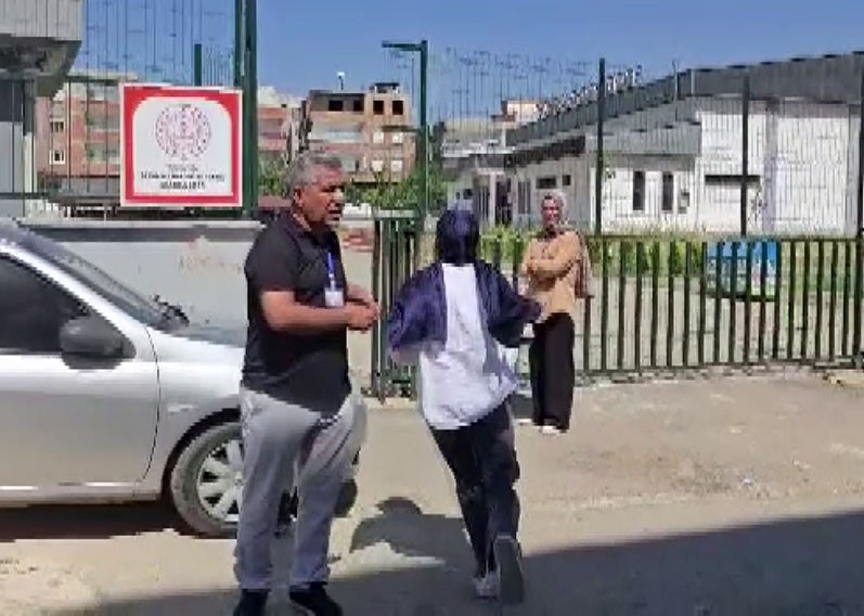 Gaziantep’te, Yükseköğretim Kurumları Sınavı’nın (YKS) Temel Yeterlilik Testi (TYT) oturumu